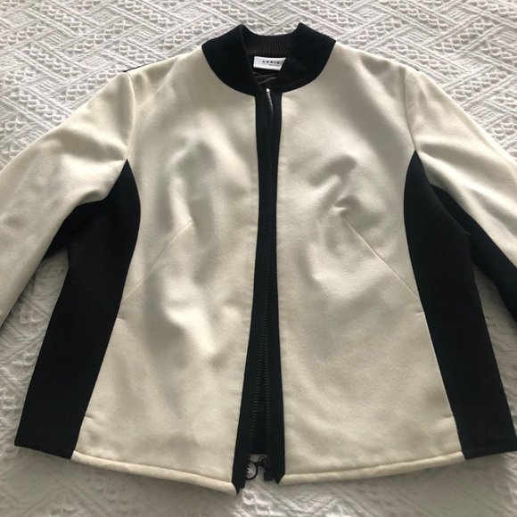 Akris Punto Black and White Zippered Wool Jacket - Picture 4 of 8